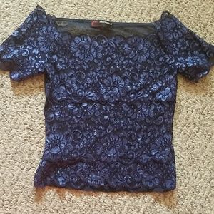 stretchy scalloped blue lace short sleeve top